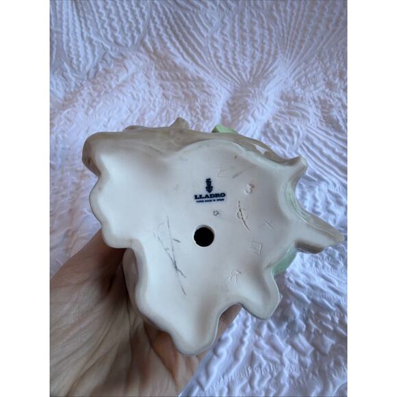 Vintage Retired Lladro "Rabbit Eating" Porcelain Figurine #4772 Spain Excellent - Picture 6 of 7